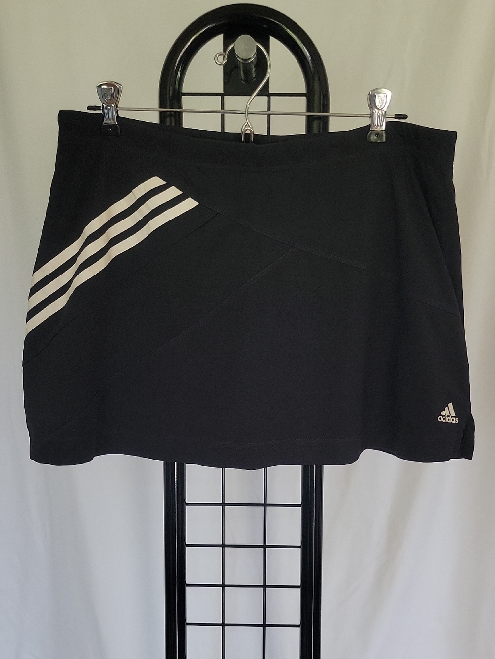 Adidas Skirt/Skort Large Black & White Vintage